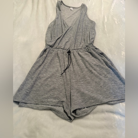 Old Navy Active Heather Gray Romper - Picture 4 of 14